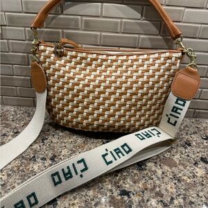 Clare V petite Moyan